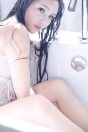 女仆扒开腿秘让人桶爽的-免费看片全集在线观看